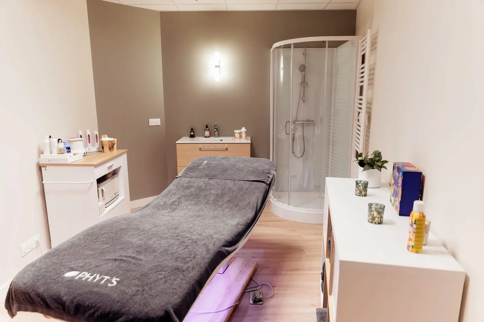 Belle & Zen - Onglerie Saint-Georges-sur-Loire - Belle & Zen - Photo Galerie - OneBooking