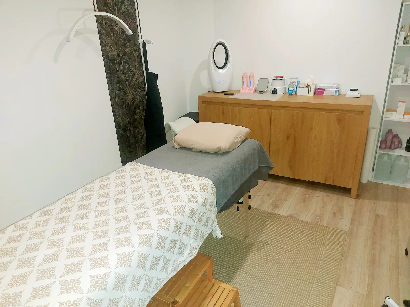 Amina Esthetik (dans le salon Nuances Coiffure) - Institut de beauté Joué-lès-Tours - Amina Esthetik (dans le salon Nuances Coiffure) - Photo Galerie - OneBooking