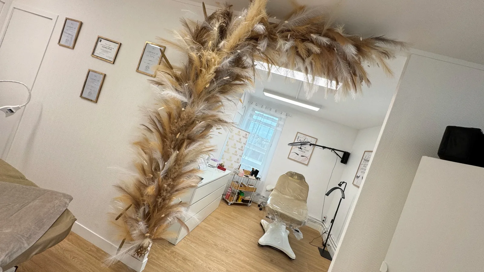 Maya Beauty - Onglerie Palaiseau - Maya Beauty - Photo Galerie - OneBooking