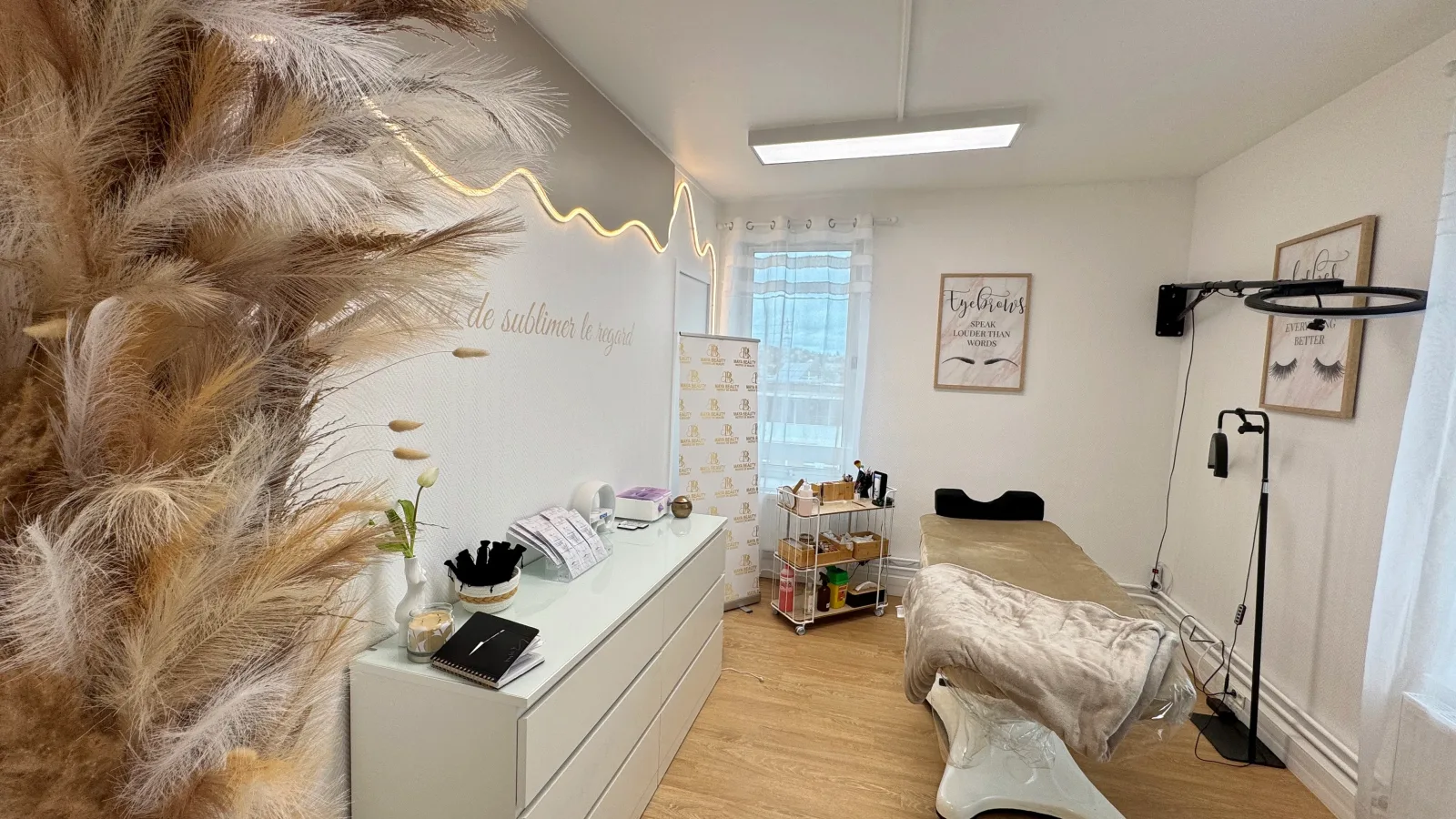 Maya Beauty - Onglerie Palaiseau - Maya Beauty - Photo Galerie - OneBooking