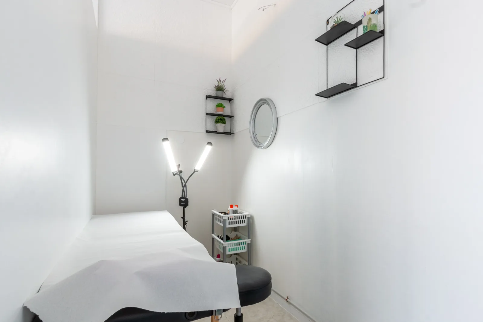 Lilit Beauty 37 - Onglerie Joué-lès-Tours - Lilit Beauty 37 - Photo Galerie - OneBooking