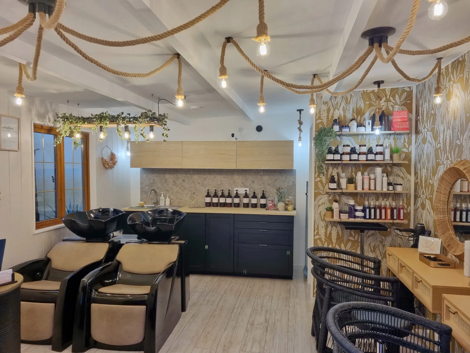 La cabane de Fanny - Coiffure La Seyne-sur-Mer - La cabane de Fanny - Photo Galerie - OneBooking