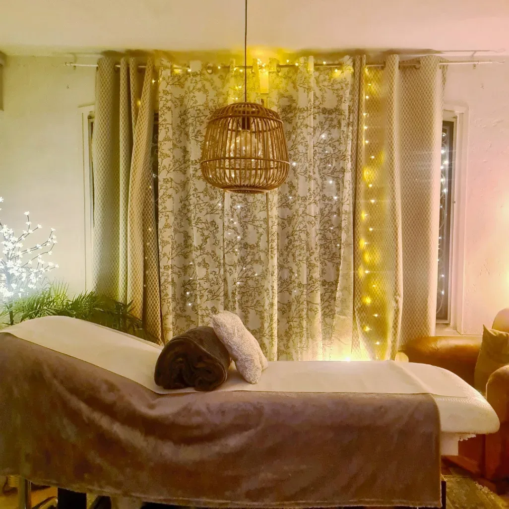 Dermotop By Caroline - Soins Esthétique & Énergétique - Massage La Seyne-sur-Mer - Dermotop By Caroline - Soins Esthétique & Énergétique - Photo Galerie - OneBooking