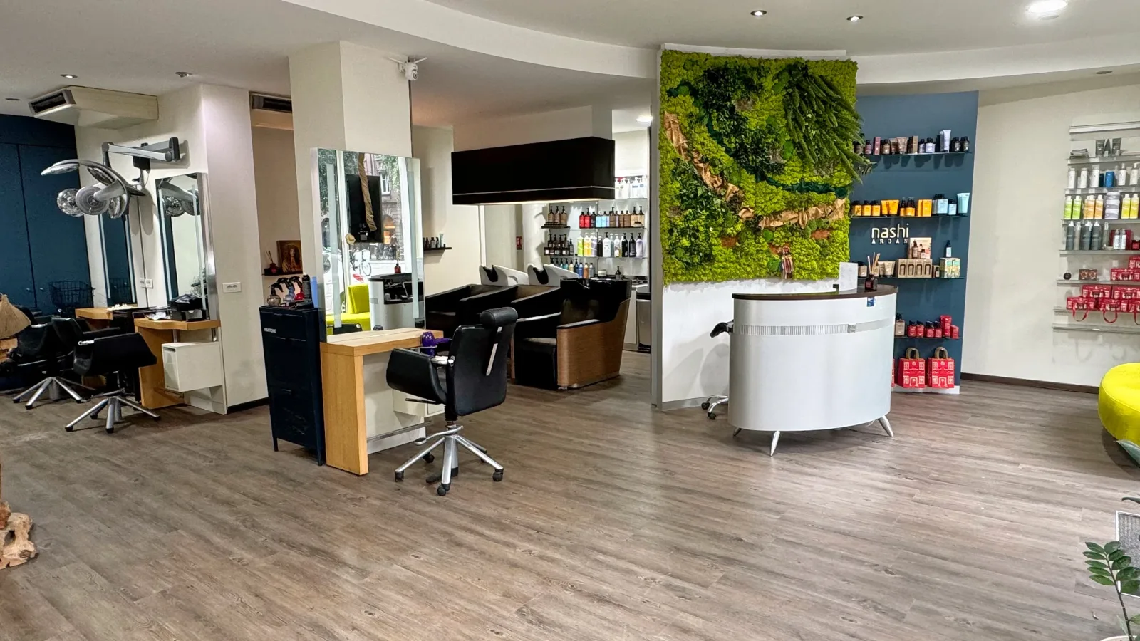 LAWINE - Coiffure Strasbourg - LAWINE - Photo Galerie - OneBooking