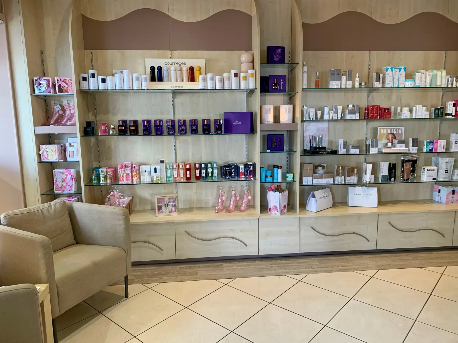 Alpha Beauté - Institut de beauté Chauny - Alpha Beauté - Photo Galerie - OneBooking