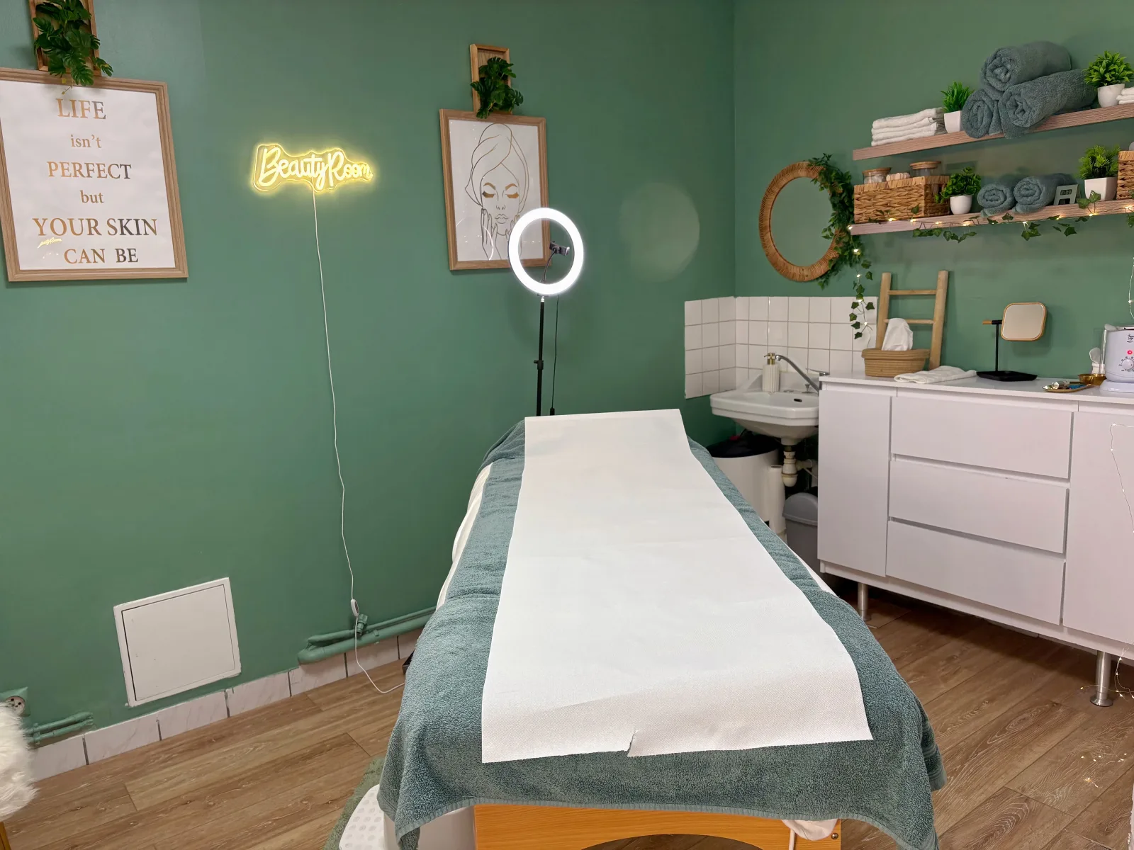 Glow up by mel - Institut de beauté Lannion - Glow up by mel - Photo Galerie - OneBooking
