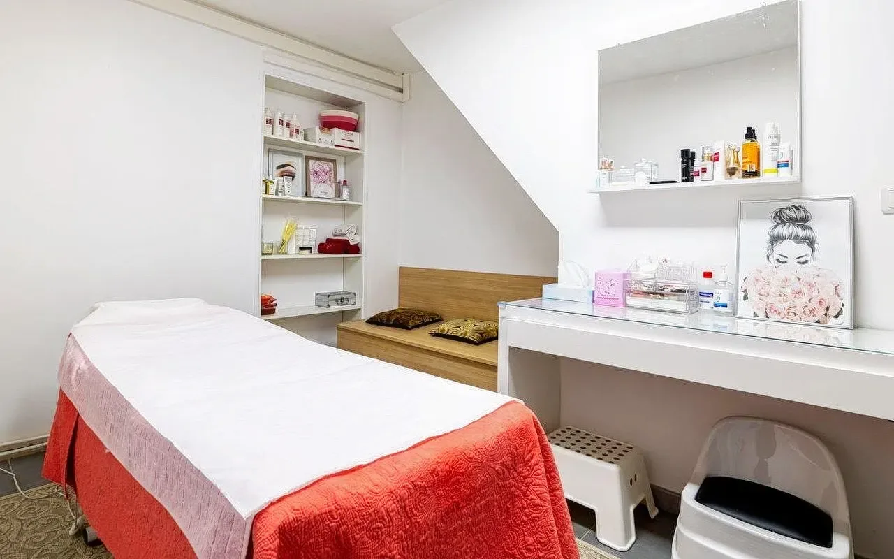 Athéna Déesse - Onglerie Boulogne-Billancourt - Athéna Déesse - Photo Galerie - OneBooking