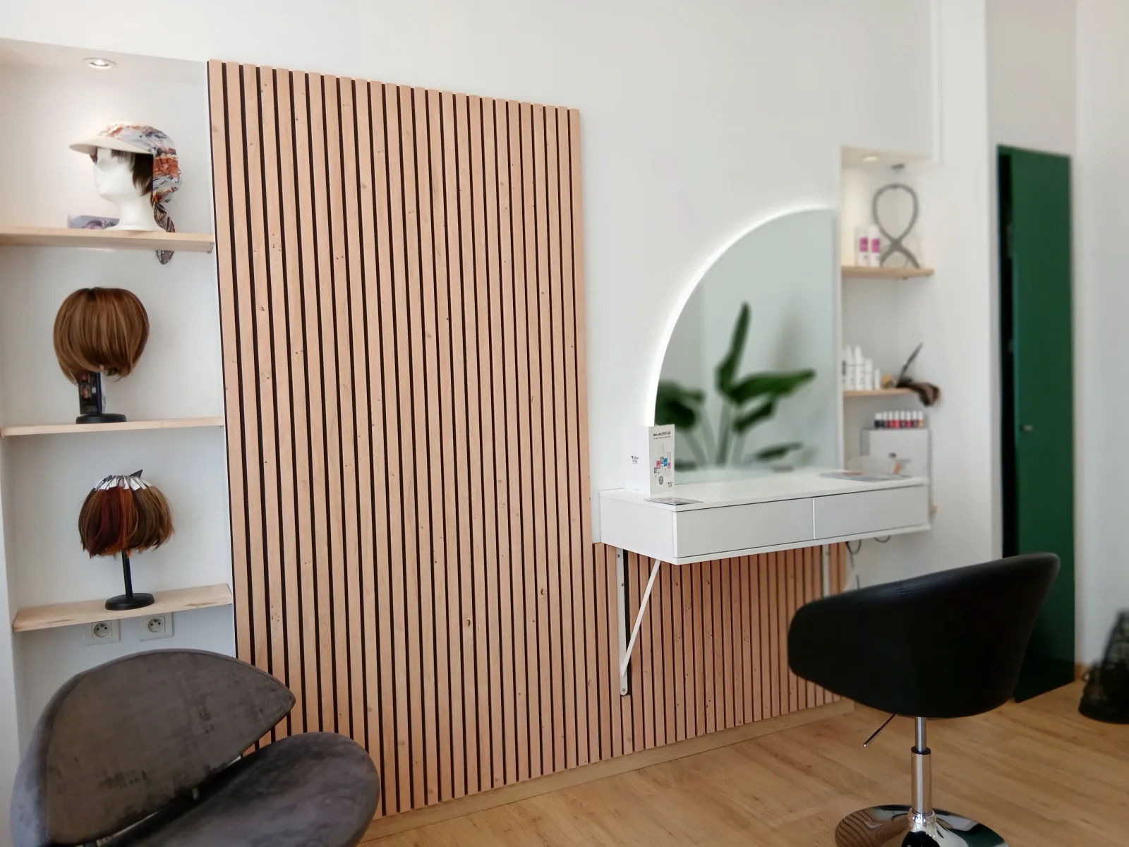 21 Avenue - Coiffure Lisieux - 21 Avenue - Photo Galerie - OneBooking
