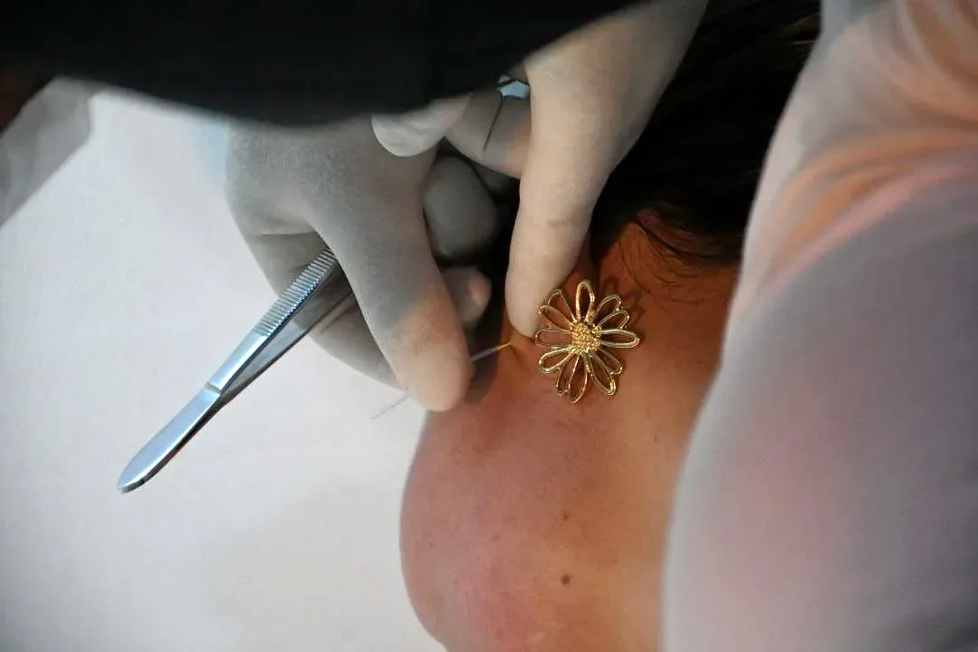 ATH piercing - Sourcils & cils Saumur - ATH piercing - Photo Galerie - OneBooking