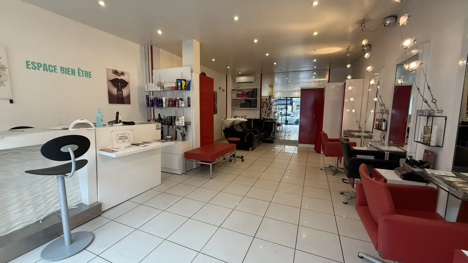 NB Coiff - Coiffure Elbeuf - NB Coiff - Photo Galerie - OneBooking