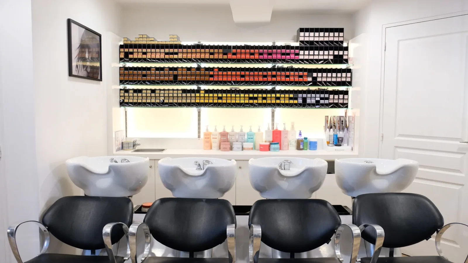 Salon de l'horloge - Tassin - Coiffure Tassin-la-Demi-Lune - Salon de l'horloge - Tassin - Photo Galerie - OneBooking