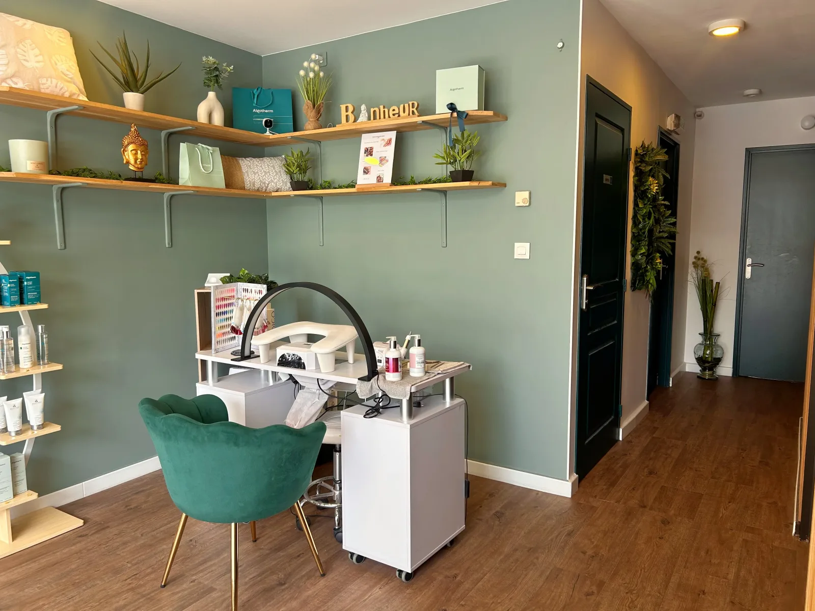 Harmony Body - Onglerie Villefranche-sur-Saône - Harmony Body - Photo Galerie - OneBooking