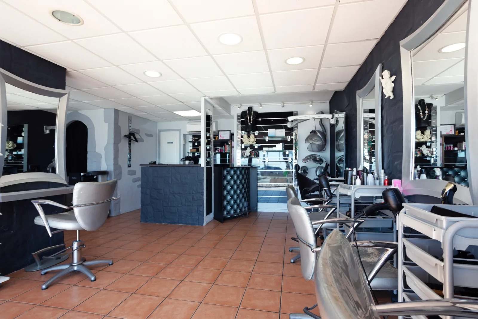 L'instant coiffure Studio - Coiffure Canet-en-Roussillon - L'instant coiffure Studio - Photo Galerie - OneBooking