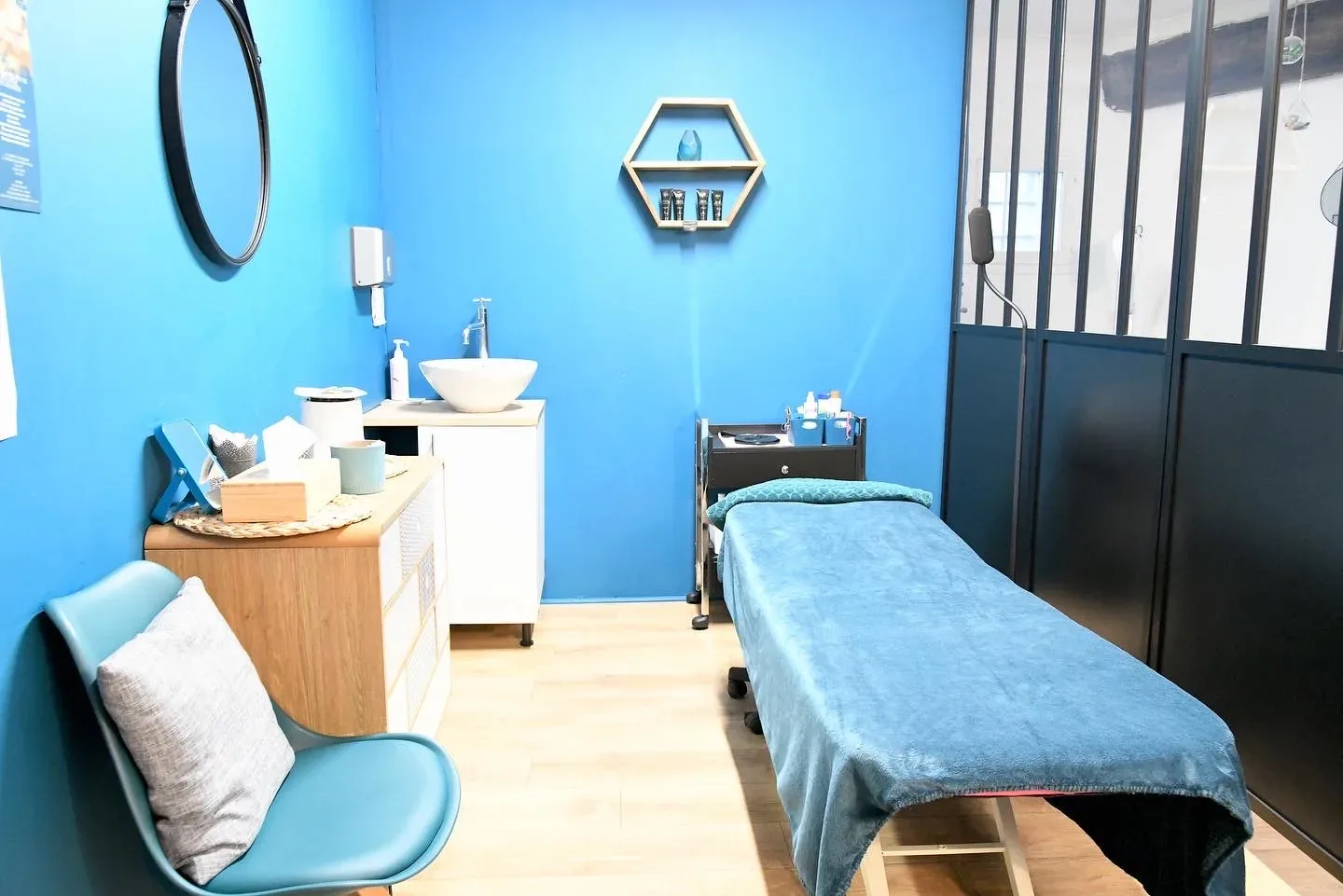 Chloé L’Atelier Beauté - Onglerie Tassin-la-Demi-Lune - Chloé L’Atelier Beauté - Photo Galerie - OneBooking