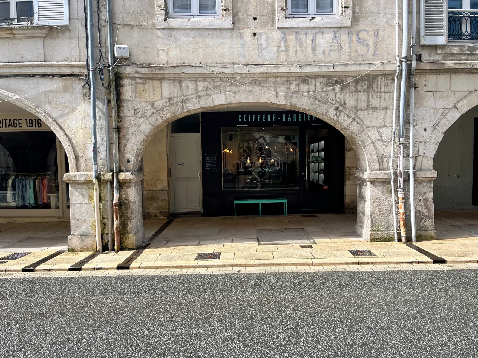 Monsieur Albert - Coiffure La Rochelle - Monsieur Albert - Photo Galerie - OneBooking
