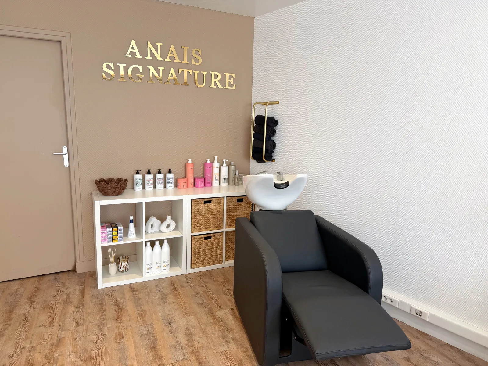 L'atelier beauté 76 - Coiffure Elbeuf - L'atelier beauté 76 - Photo Galerie - OneBooking