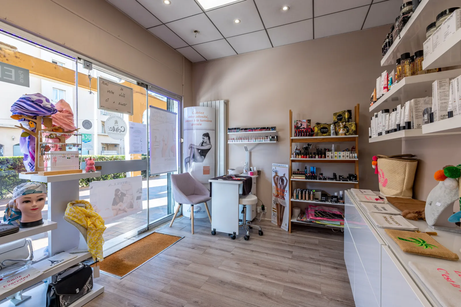 Institut miléna - Institut de beauté Le Pecq - Institut miléna - Photo Galerie - OneBooking