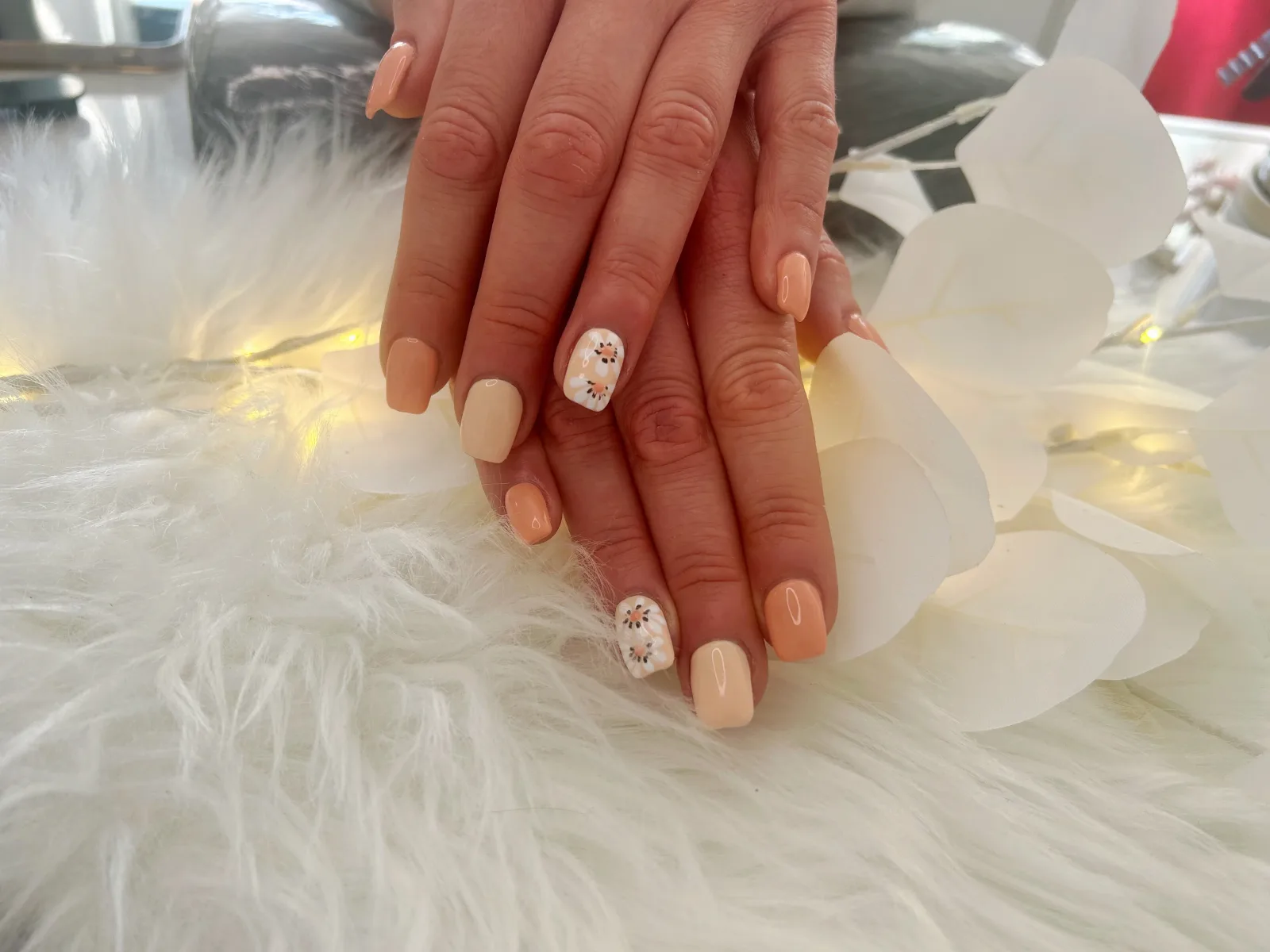 Glow up Nails & Beauty - Institut de beauté Melun - Glow up Nails & Beauty - Photo Galerie - OneBooking