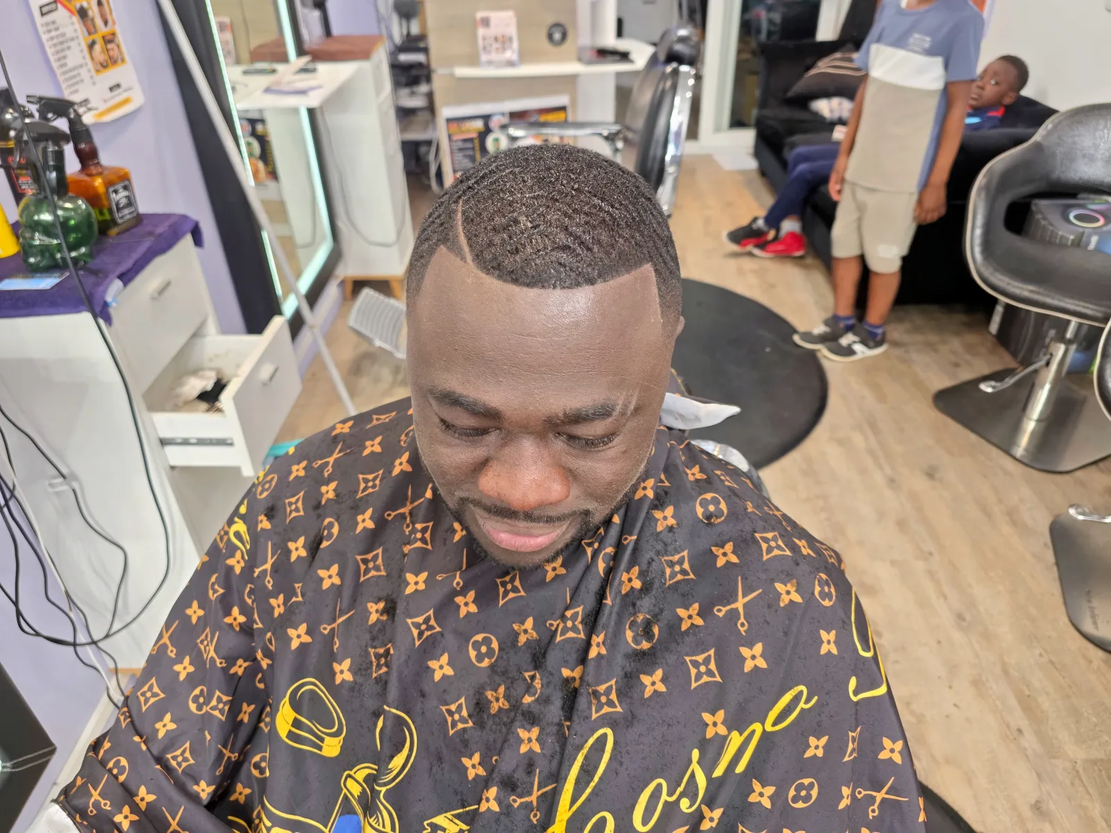 RD Laser Coiffure - Coiffure Melun - RD Laser Coiffure - Photo Galerie - OneBooking