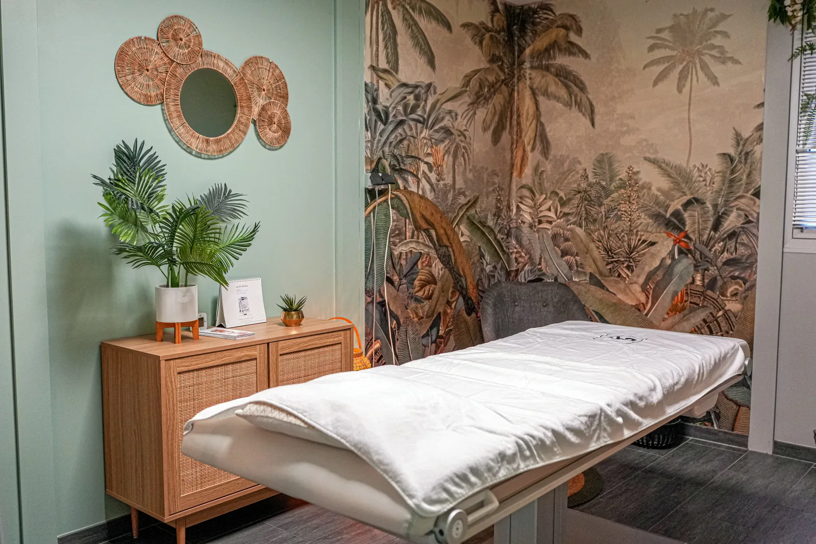 Lotus Forme - Institut de Beauté & Centre Technologie - Onglerie Lannion - Lotus Forme - Institut de Beauté & Centre Technologie - Photo Galerie - OneBooking