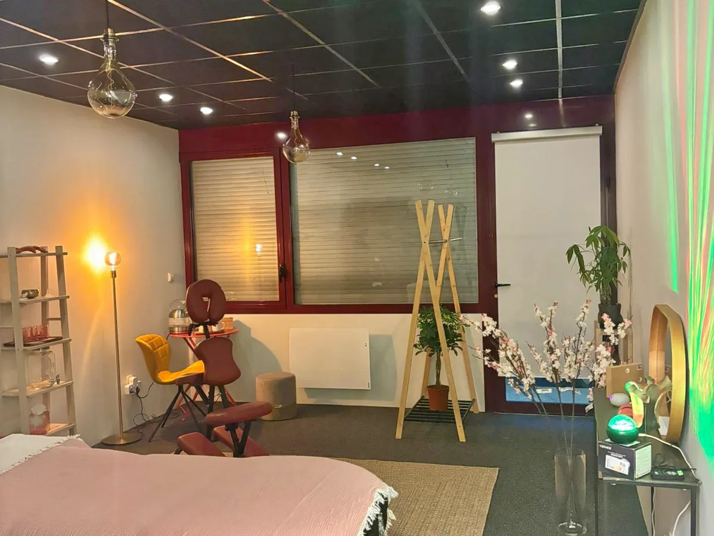 Terre de massages - Massage Tassin-la-Demi-Lune - Terre de massages - Photo Galerie - OneBooking