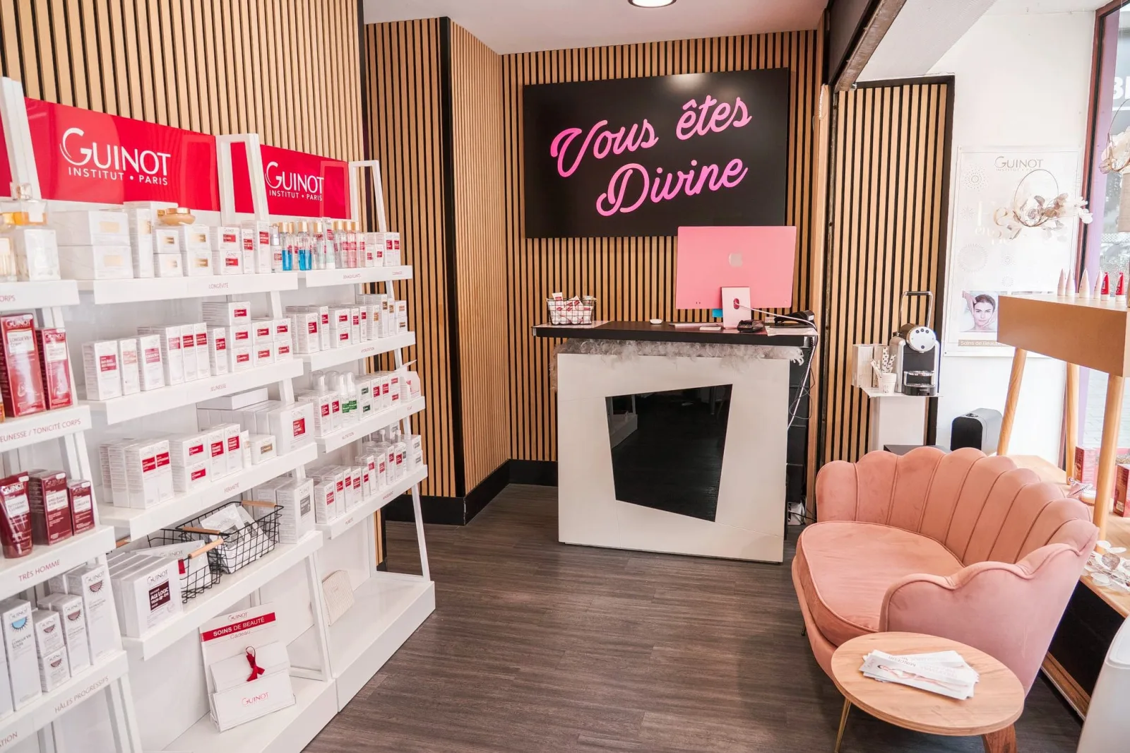 Divine beauté - Institut - Hammam - Spa - Onglerie Lisieux - Divine beauté - Institut - Hammam - Spa - Photo Galerie - OneBooking