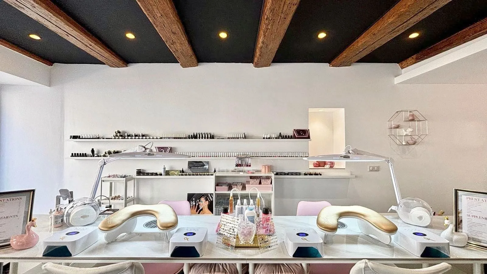 Le Loft Nani et Aude - Onglerie Saverne - Le Loft Nani et Aude - Photo Galerie - OneBooking