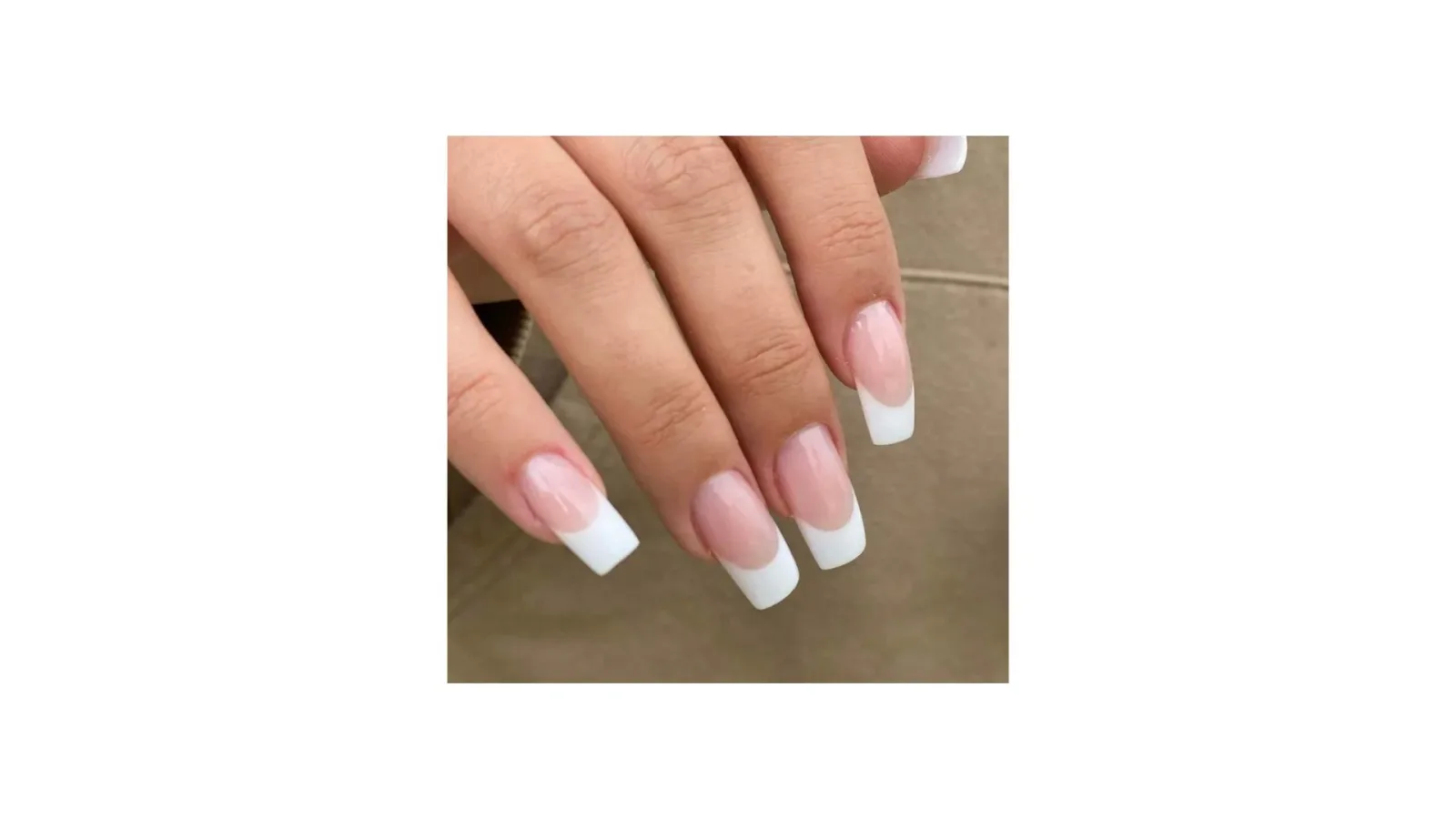 Dina Studio Ongles - Onglerie Coutances - Dina Studio Ongles - Photo Galerie - OneBooking