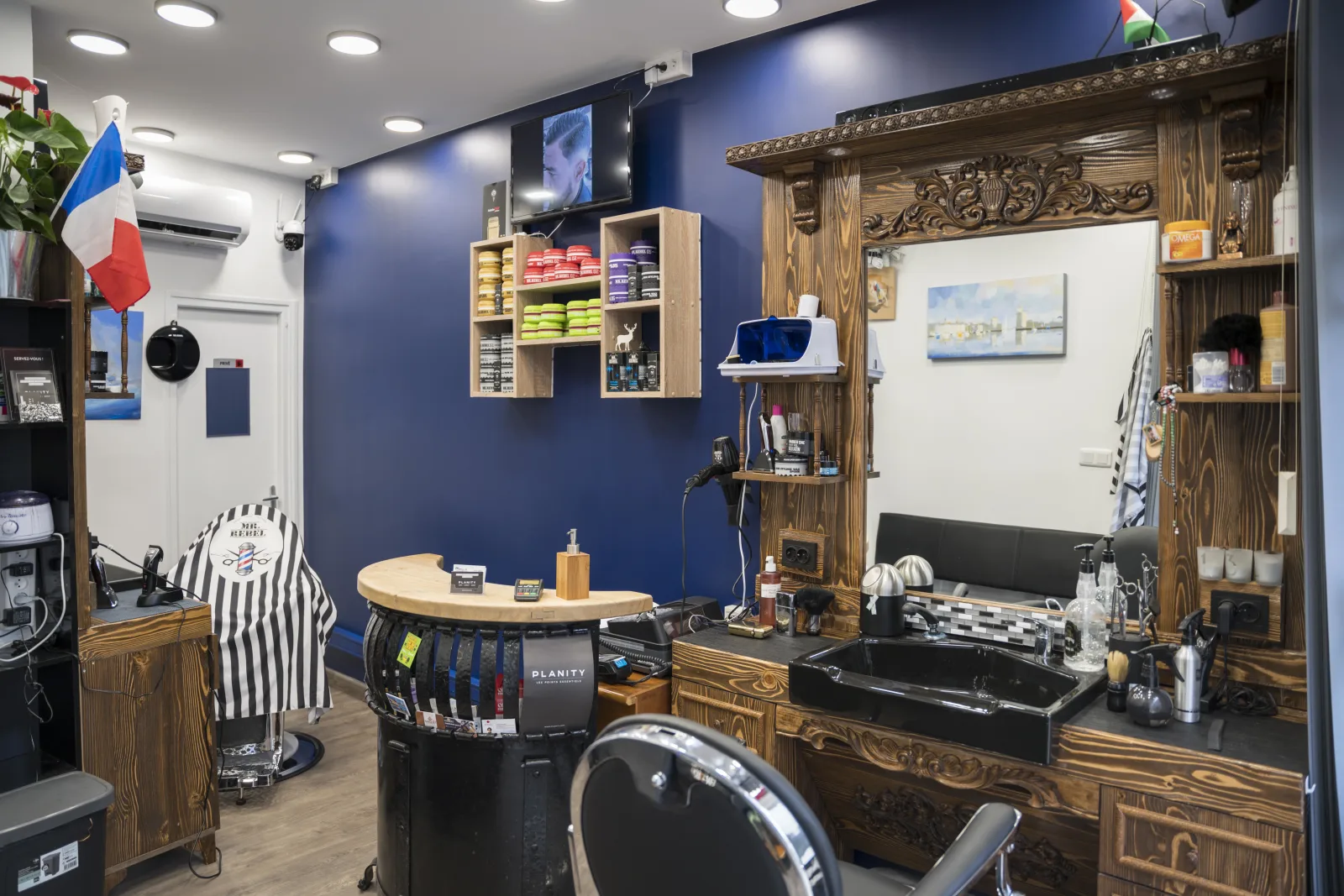 Monsieur H. Coiffeur Barbier - Coiffure La Rochelle - Monsieur H. Coiffeur Barbier - Photo Galerie - OneBooking