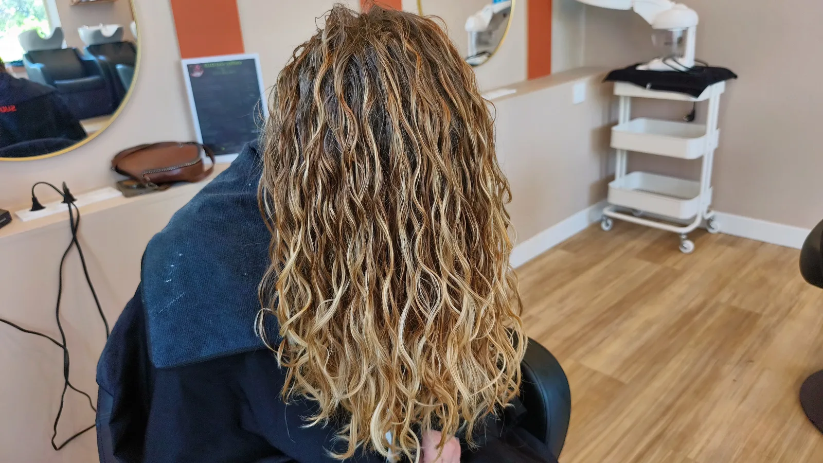 Ello Hair Coiffure - Coiffure Mouans-Sartoux - Ello Hair Coiffure - Photo Galerie - OneBooking