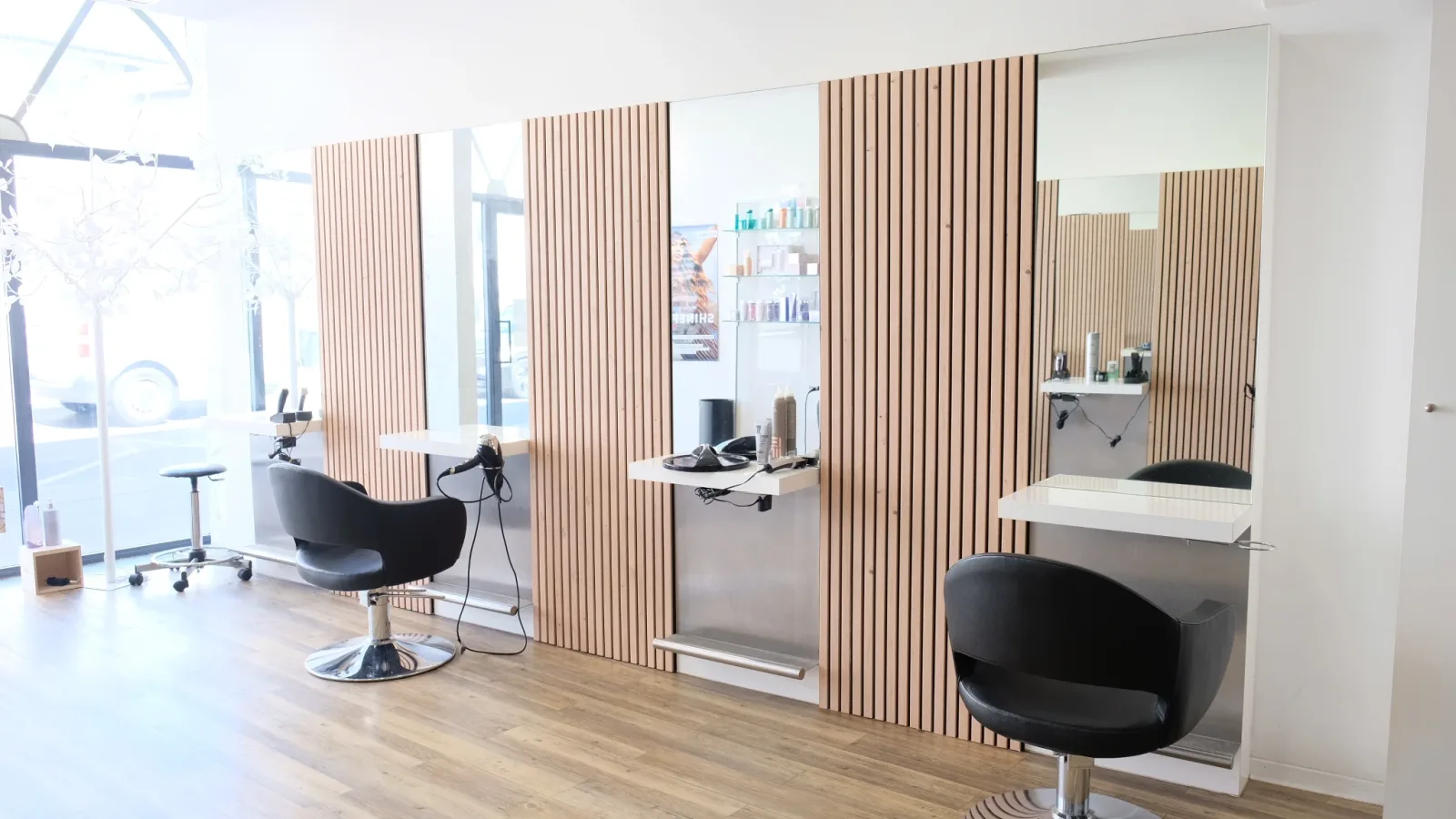 Salon de l'horloge - Tassin - Coiffure Tassin-la-Demi-Lune - Salon de l'horloge - Tassin - Photo Galerie - OneBooking