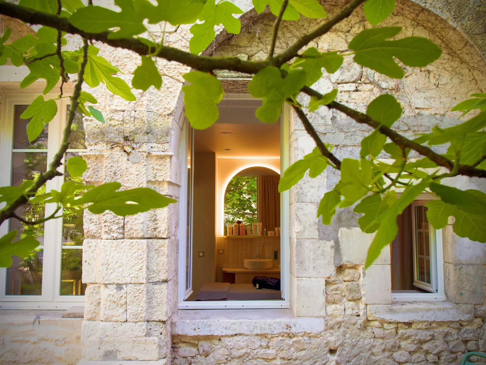 SPA Hôtel Le Champlain - Massage La Rochelle - SPA Hôtel Le Champlain - Photo Galerie - OneBooking