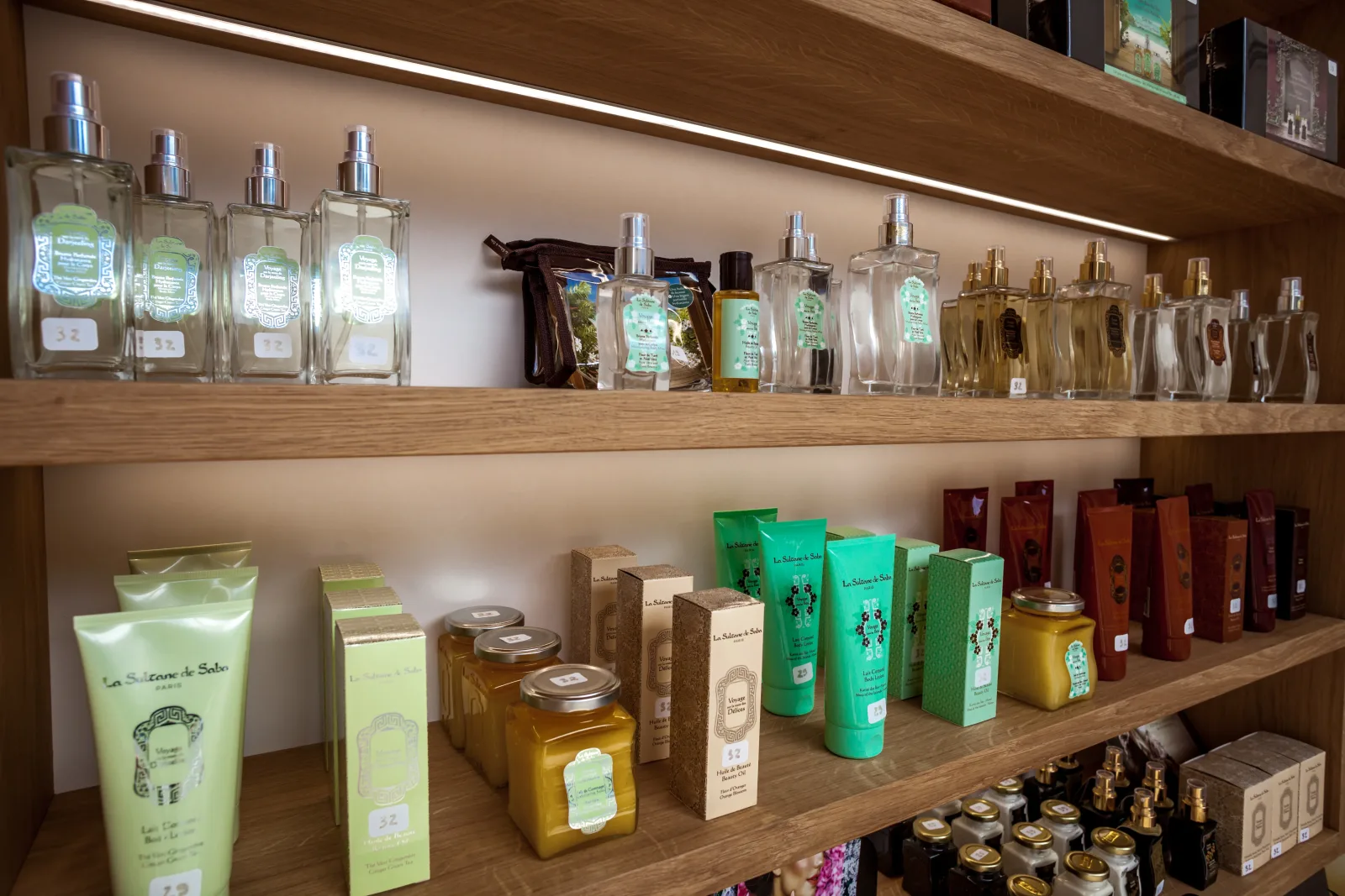 Uhaina Spa et Institut de Beauté - Onglerie Urrugne - Uhaina Spa et Institut de Beauté - Photo Galerie - OneBooking