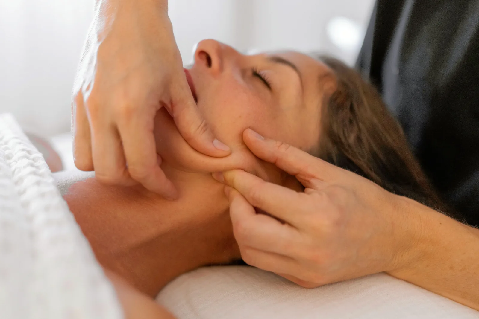 Skora - Reflexologie - Soins visage - Kobido - Massages - Pour toute la famille - Institut de beauté Coutances - Skora - Reflexologie - Soins visage - Kobido - Massages - Pour toute la famille - Photo Galerie - OneBooking