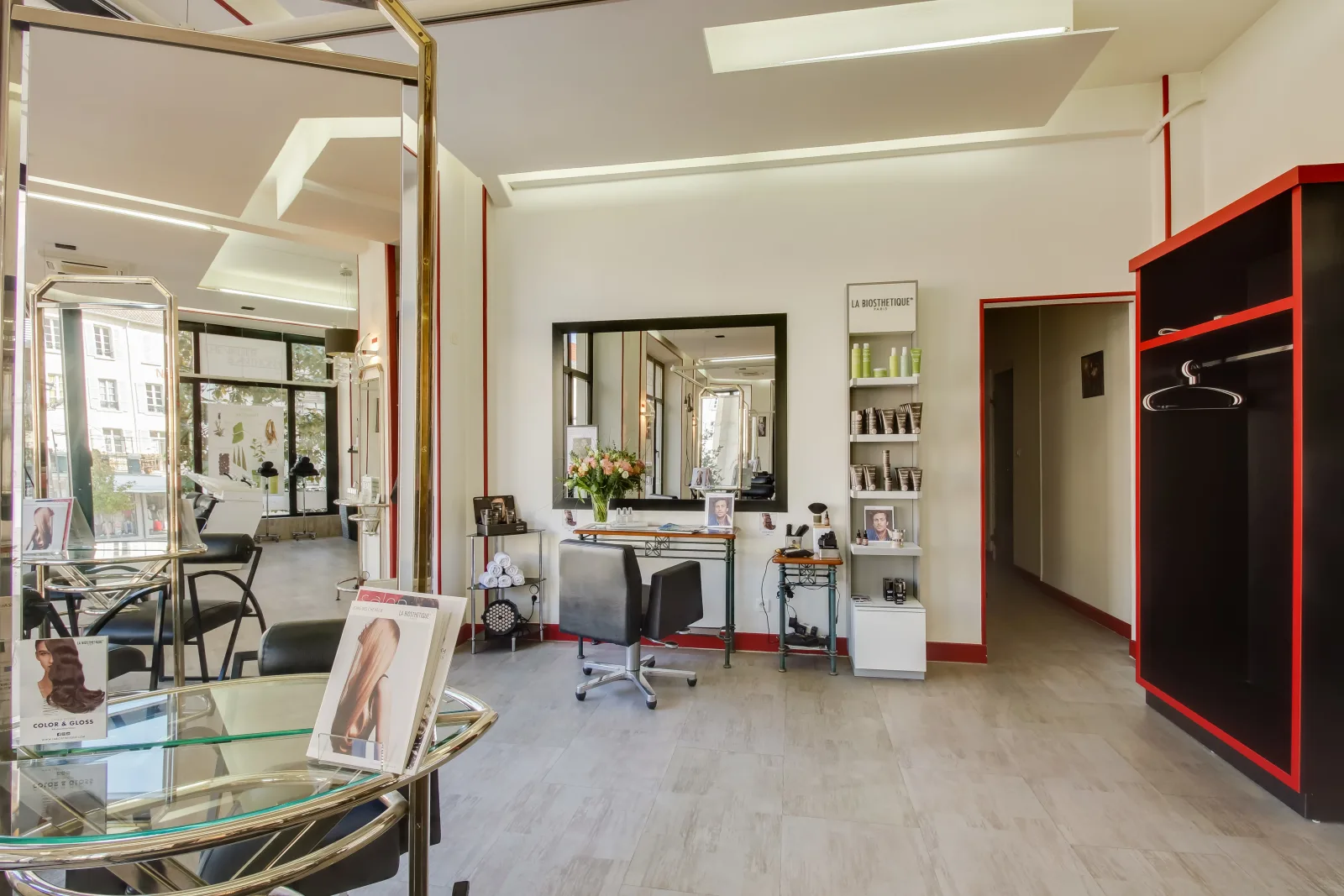 Anthony Bouillot by Coralie - Coiffure Vichy - Anthony Bouillot by Coralie - Photo Galerie - OneBooking