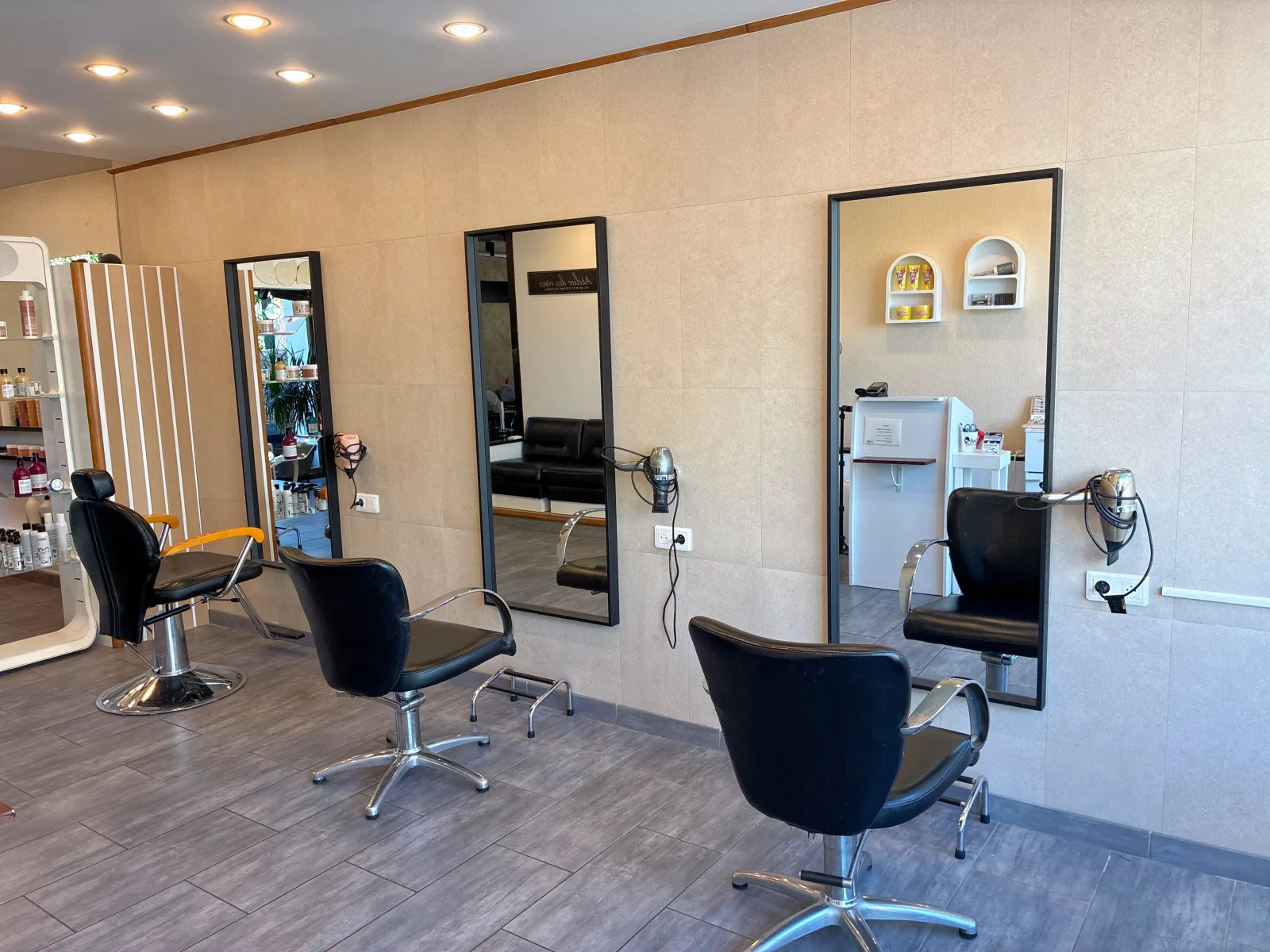 L'atelier de Léa - Coiffure Melun - L'atelier de Léa - Photo Galerie - OneBooking