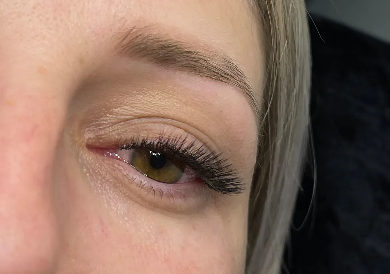Extensions cils by Florina - Épilation Orvault - Extensions cils by Florina - Photo Galerie - OneBooking