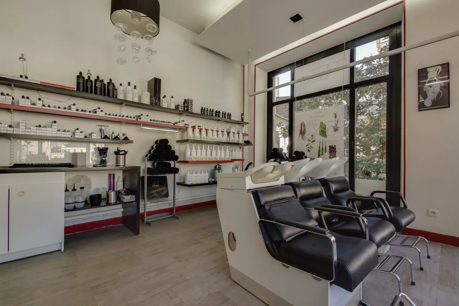Anthony Bouillot by Coralie - Coiffure Vichy - Anthony Bouillot by Coralie - Photo Galerie - OneBooking