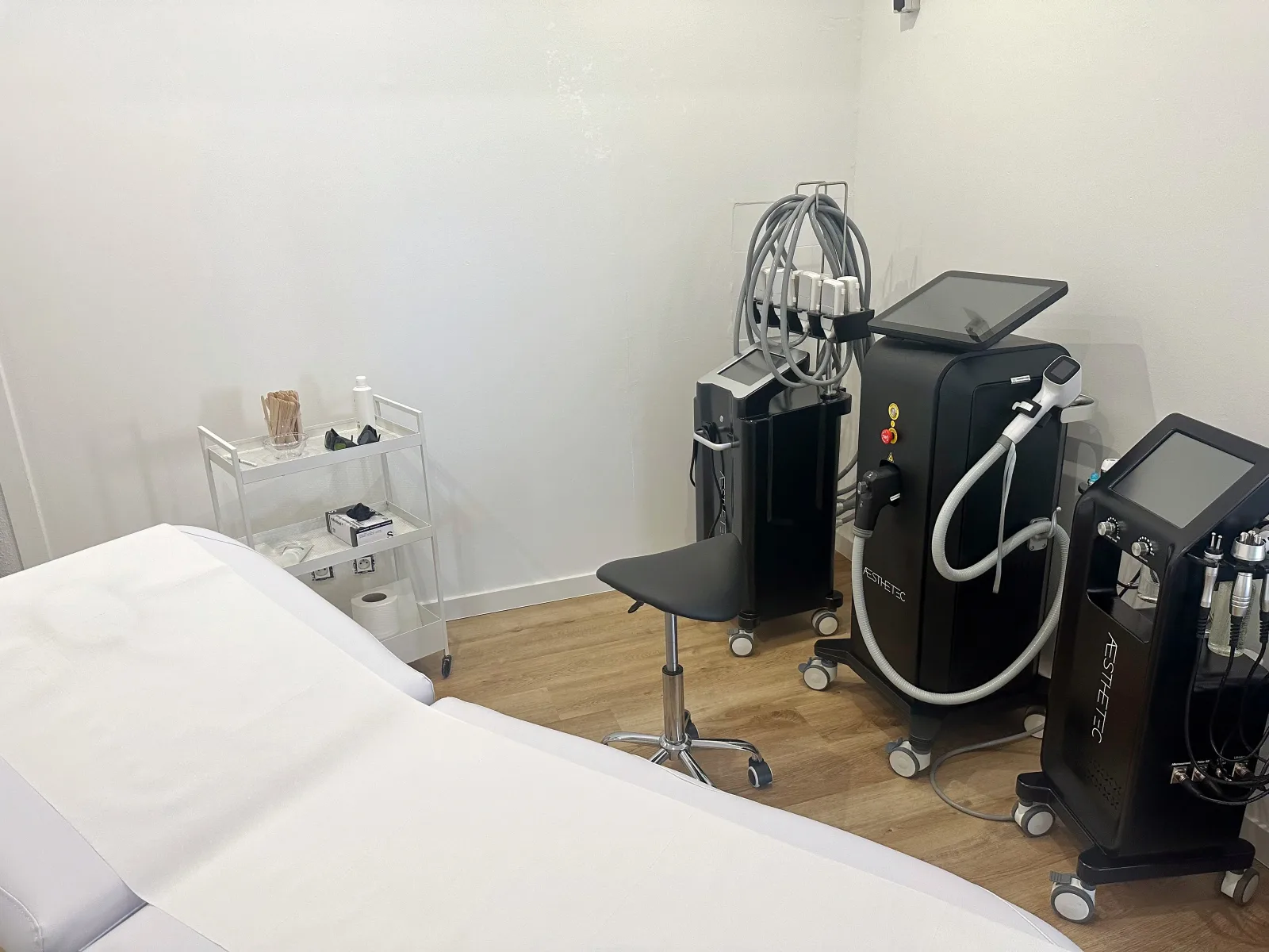 COSMIC CARE - Épilation Sète - COSMIC CARE - Photo Galerie - OneBooking