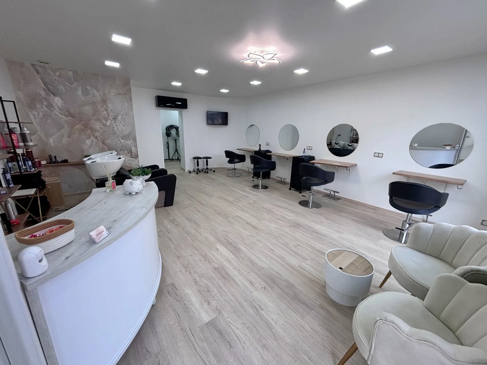 Style d'Amandine - Coiffure Canet-en-Roussillon - Style d'Amandine - Photo Galerie - OneBooking