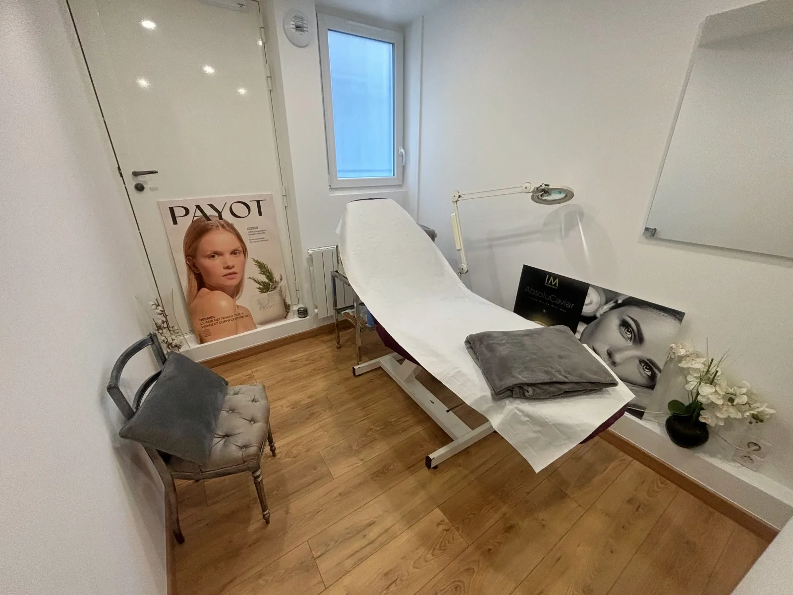 Parfumerie De l'Avenue - Institut de beauté Lisieux - Parfumerie De l'Avenue - Photo Galerie - OneBooking