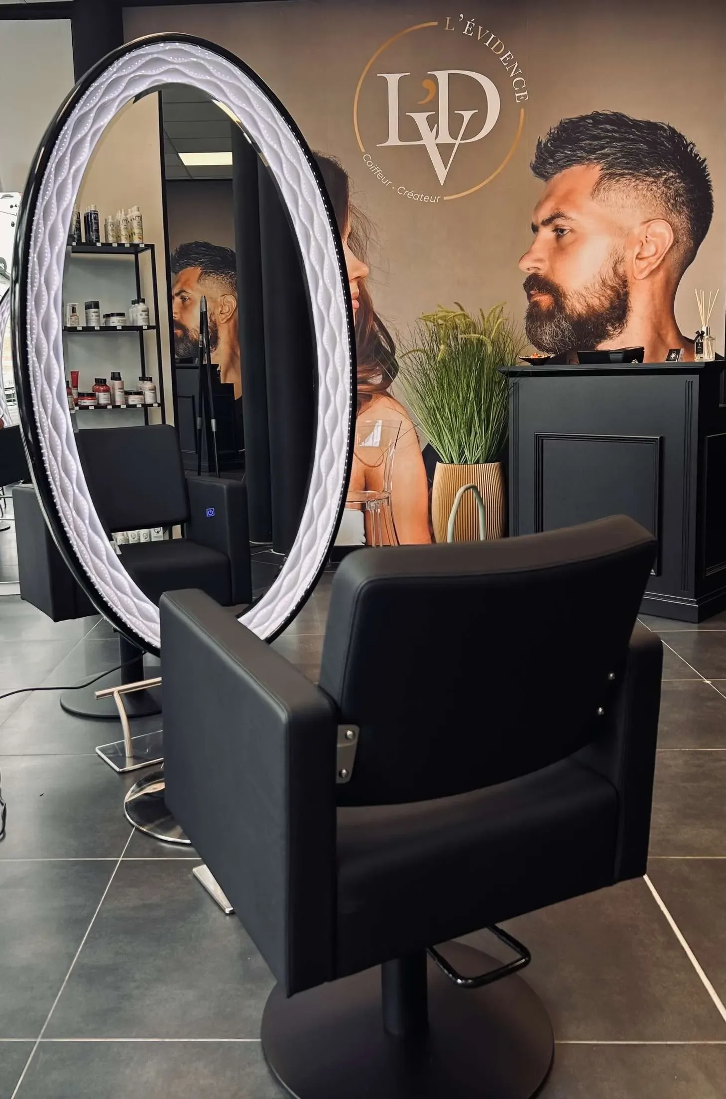 L’ÉVIDENCE coiffeur.créateur - Massage Valenciennes - L’ÉVIDENCE coiffeur.créateur - Photo Galerie - OneBooking