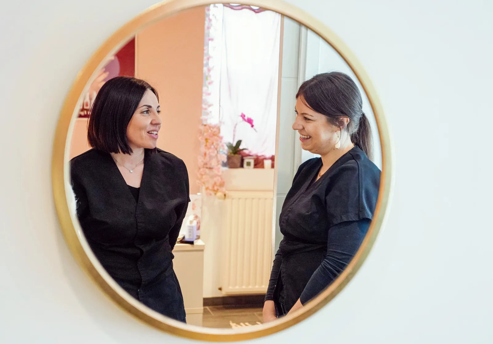 Lotus Forme - Institut de Beauté & Centre Technologie - Onglerie Lannion - Lotus Forme - Institut de Beauté & Centre Technologie - Photo Galerie - OneBooking