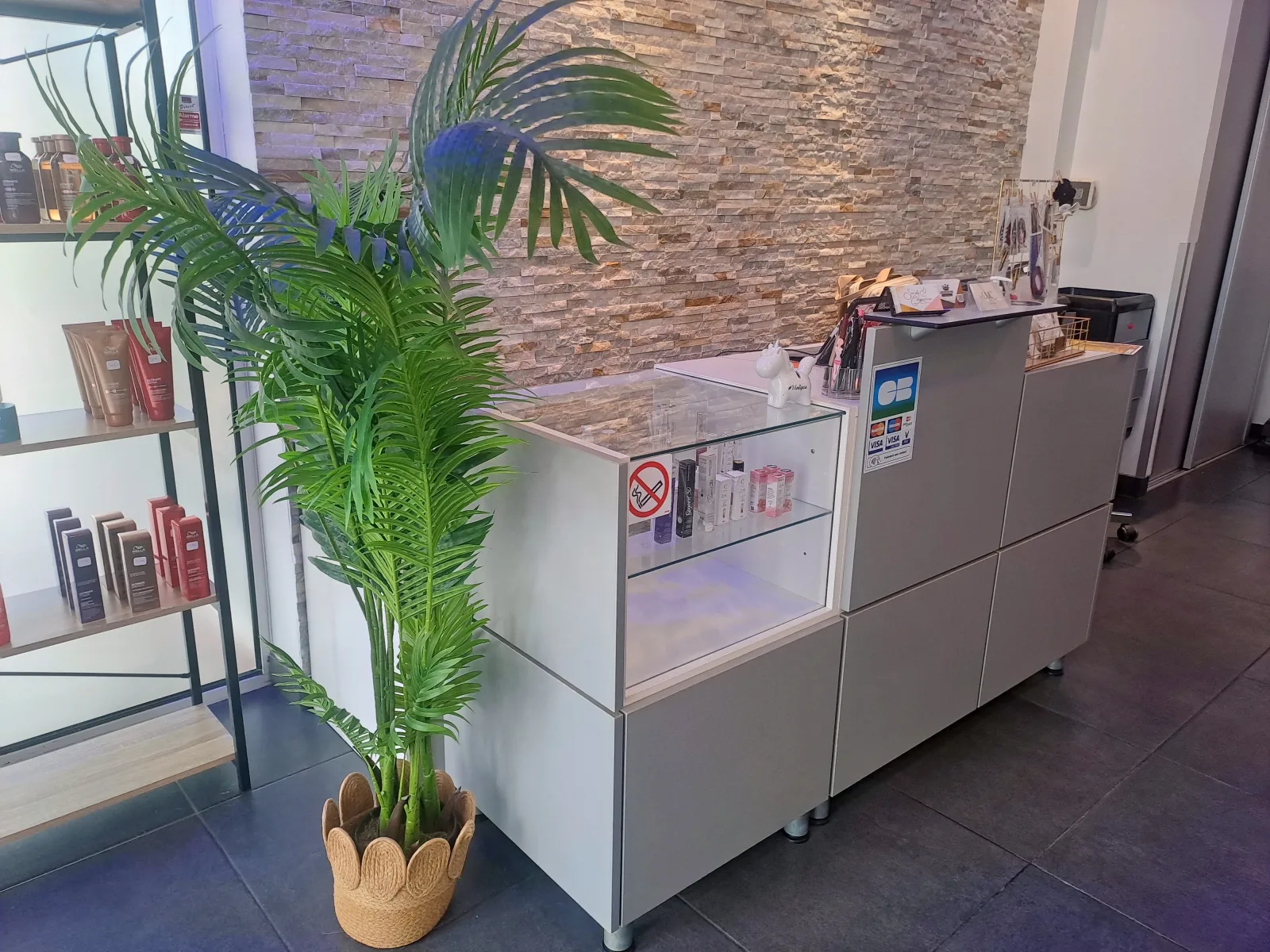 Tete a tete - Coiffure Canet-en-Roussillon - Tete a tete - Photo Galerie - OneBooking
