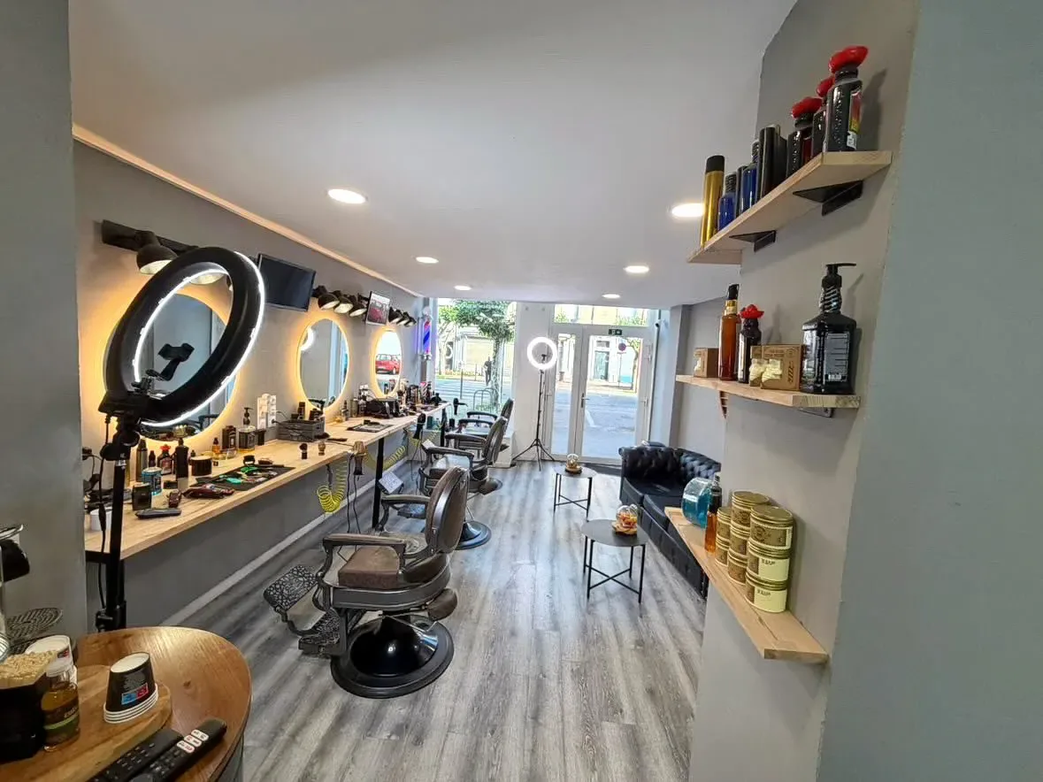 Le Maître Barbier - Coiffure Baccarat - Le Maître Barbier - Photo Galerie - OneBooking