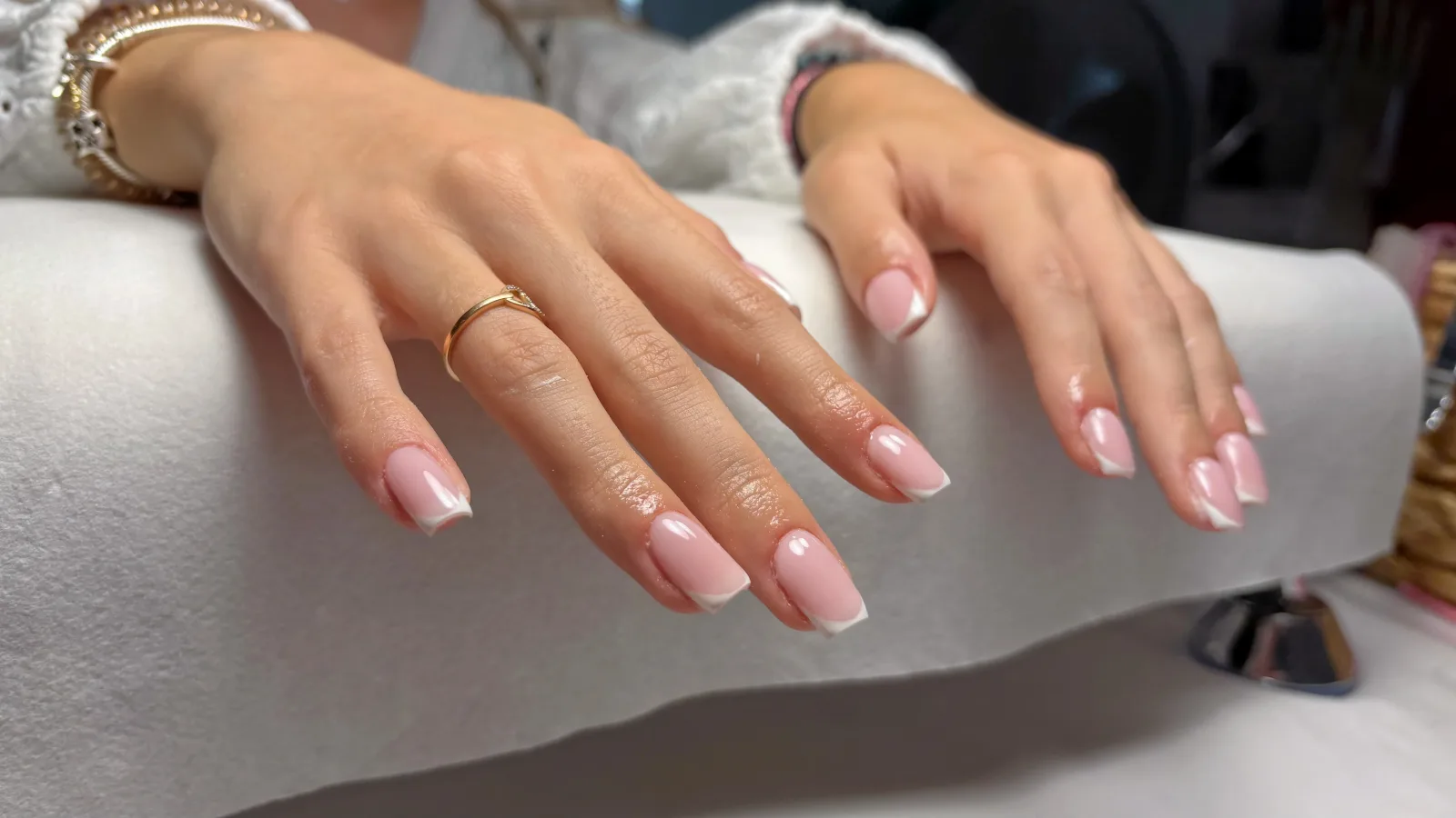 Smile Edit & Nailys Beauty - Onglerie Villefranche-sur-Saône - Smile Edit & Nailys Beauty - Photo Galerie - OneBooking