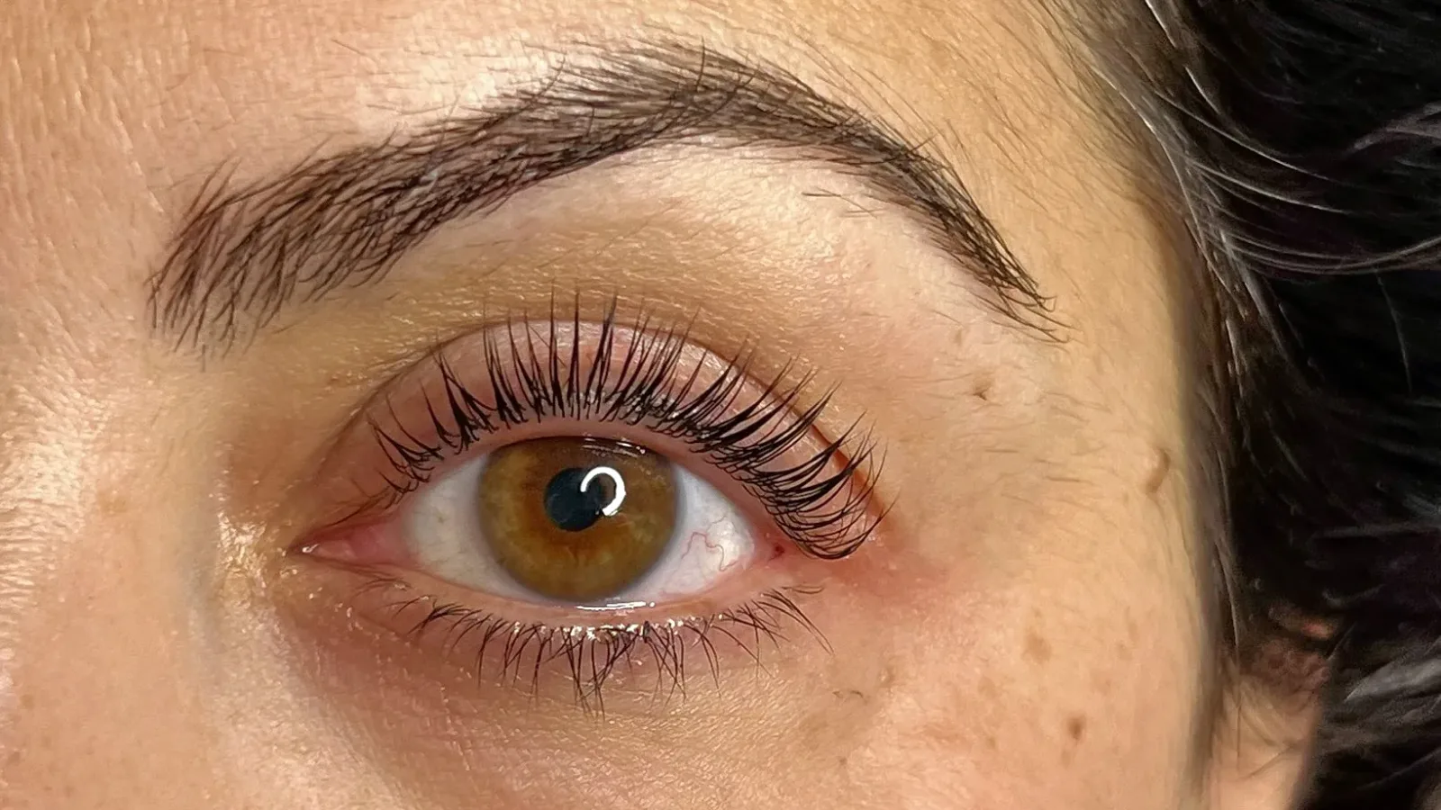 Pretty Little Eyes - Épilation Florange - Pretty Little Eyes - Photo Galerie - OneBooking