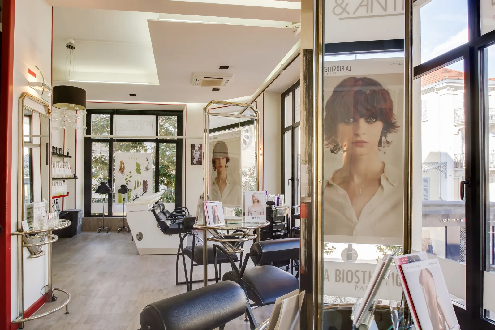 Anthony Bouillot by Coralie - Coiffure Vichy - Anthony Bouillot by Coralie - Photo Galerie - OneBooking