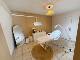 Maison Danlia - Onglerie Piolenc - Maison Danlia - Photo Galerie - OneBooking