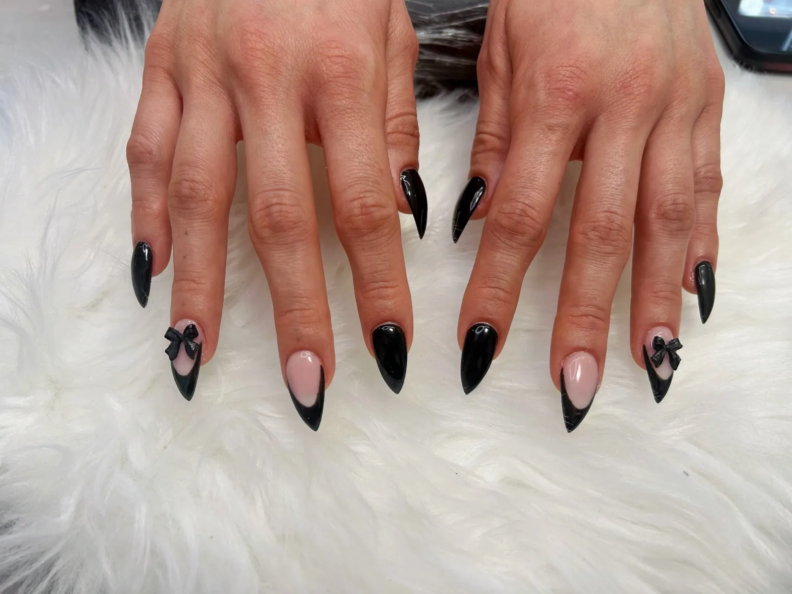 Glow up Nails & Beauty - Institut de beauté Melun - Glow up Nails & Beauty - Photo Galerie - OneBooking